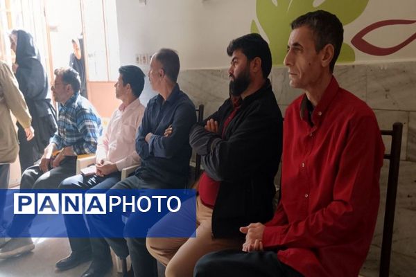 اولین  مجمع عمومی انجمن اولیاء و مربیان در دبیرستان شهید مجید دهنوی 