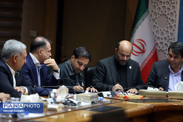 امضای تفاهم‌نامه‌ وزارت آموزش و پرورش و شرکت‌های خودروساری، صنعتی و معدنی کرمان