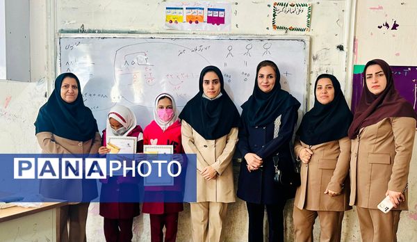 تقدیر از برگزیدگان ویژه‌برنامه هفته جهانی فضا در مدارس حاجی‌آباد