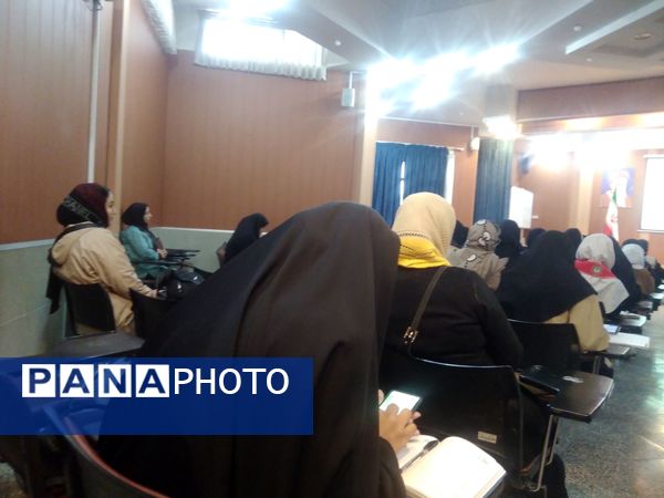 پکارگاه آموزشی ویژه خبرنگاران پانا در دبیرستان آرمینه مصلی نژاد ناحیه ۶ 