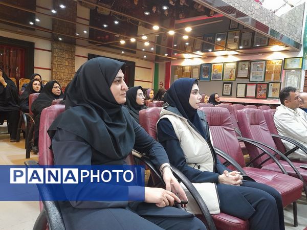 جلسه‌ کیفیت بخشی آموزشی مدیران مدارس مقطع متوسطه اول آموزش و پرورش شهرستان ملارد 