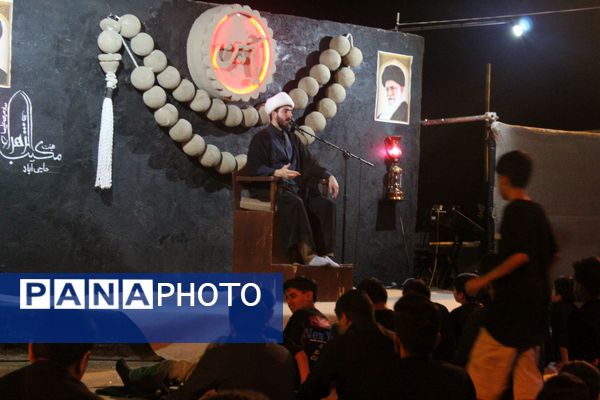 مراسم عزاداری شب چهارم محرم در هیات مکتب‌‌‌الزهرا حاجی‌آباد 