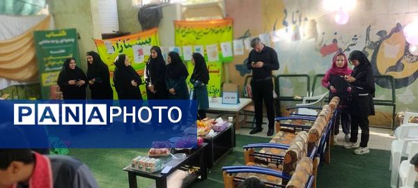 برگزاری مراسم شاهنامه‌خوانی و حافظ‌خوانی همراه با افتتاح نمایشگاه کتاب در مدرسه میلاد و کوثر نبی سعدآباد