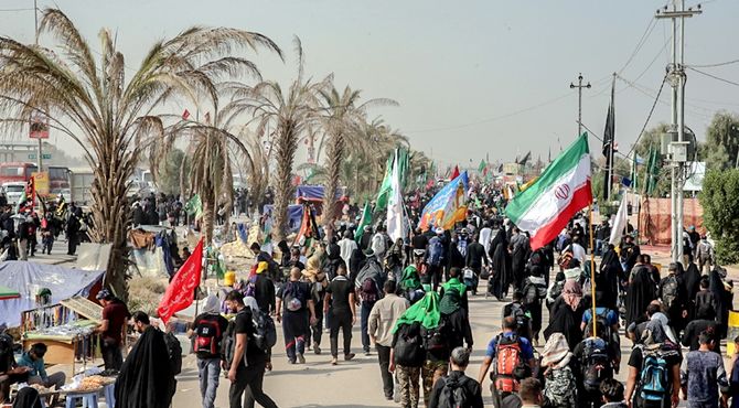 قدم هایی برای کربلا؛ راهپیمایی جاماندگان اربعین حسینی در روستای بلیان