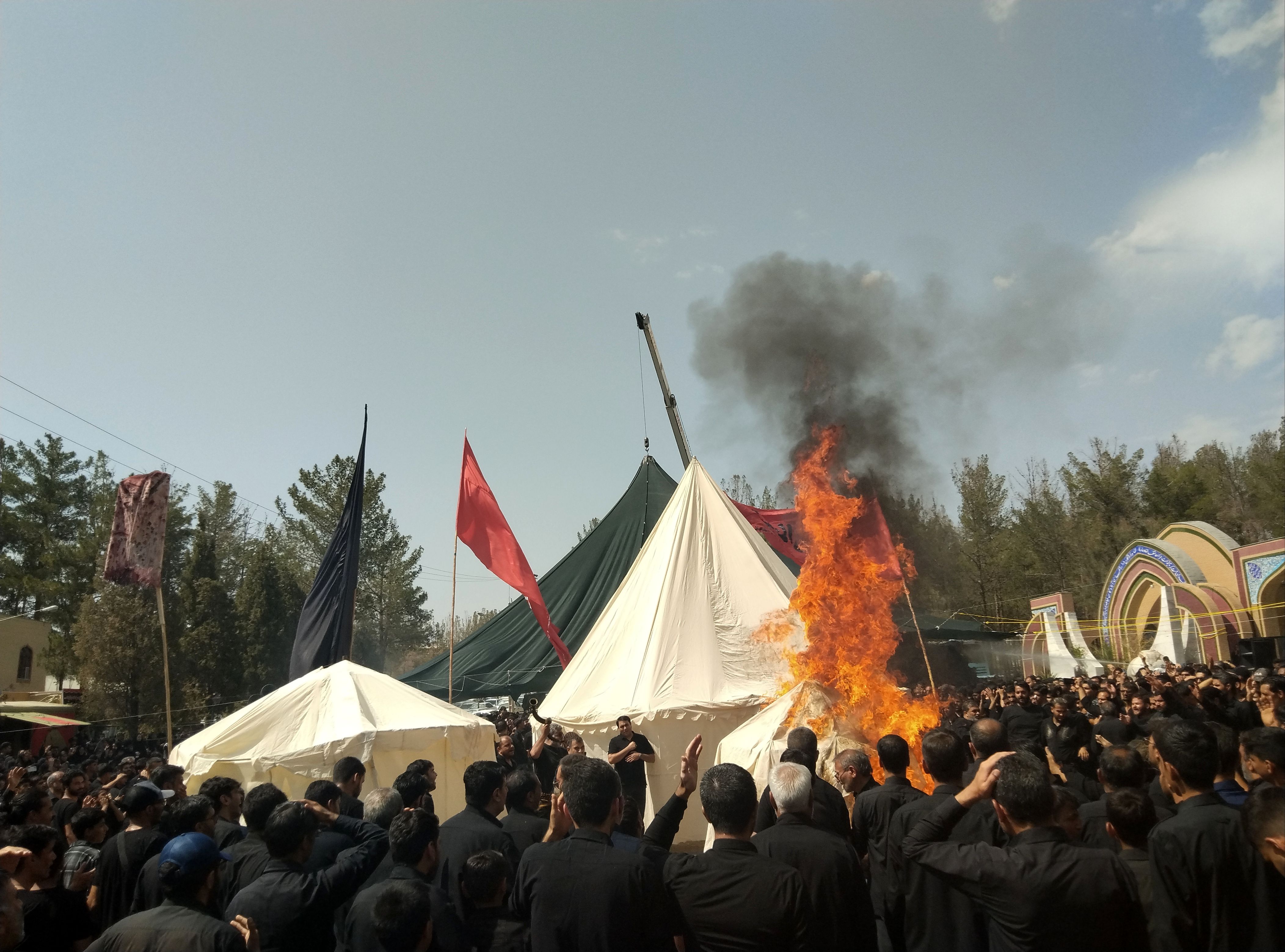 مراسم خیمه سوزان عصر عاشورا در بیرجند 