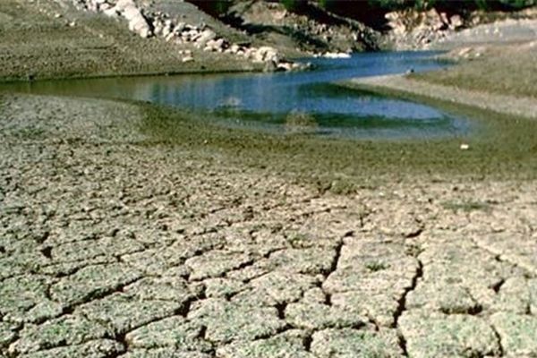 آینده را با برداشت بی‌رویه آب می‌خشکانیم