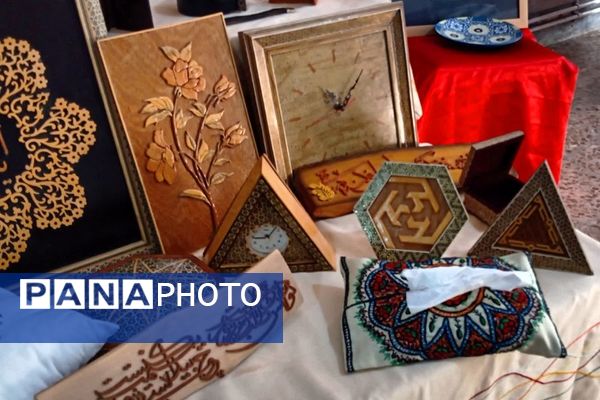 برپایی نمایشگاه دست سازه‌های دانش‌آموزی در ورامین