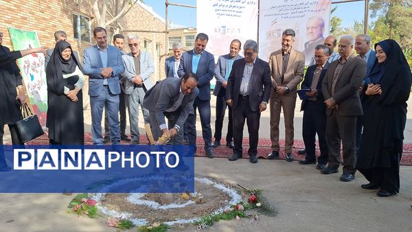 آیین کلنگ‌زنی مدرسه «اولیا» در ناحیه ۴ اصفهان همزمان با سراسر کشور