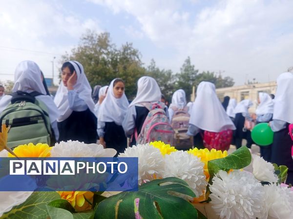 مراسم آغاز سال تحصیلی در مدرسه سمیه