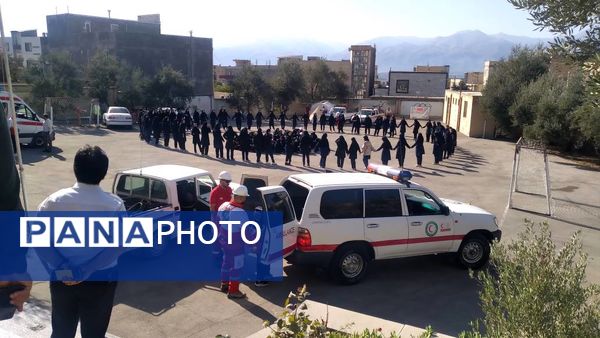 برگزاری مانور زلزله در مدرسه فاطمیه شهرستان آببر
