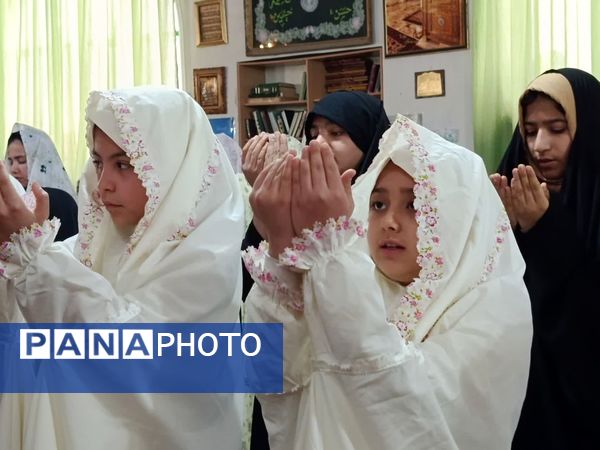 اولین روز اعتکاف دانش‌آموزان در فاروج 