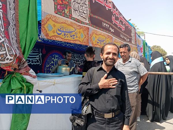 خادمان کوچک، ارادت بی کران
