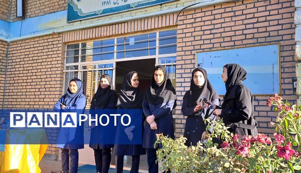 مراسم بزرگداشت حافظ در مدرسه دارالفنون رزن