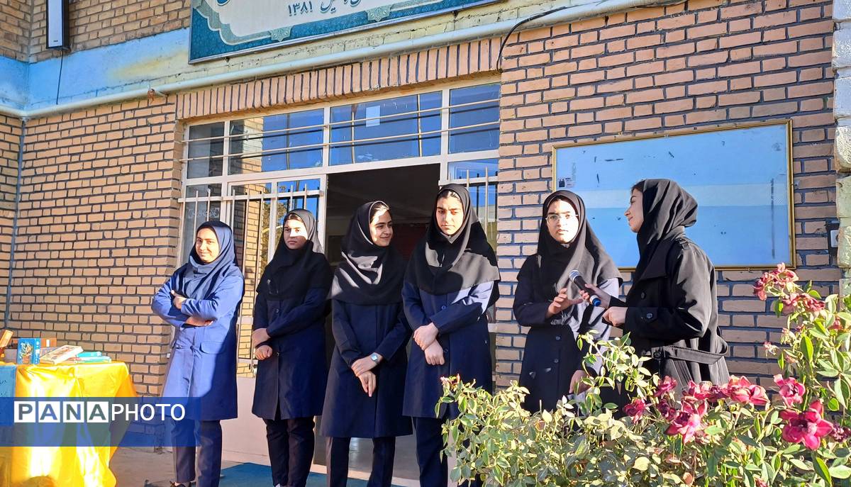 مراسم بزرگداشت حافظ در مدرسه دارالفنون رزن