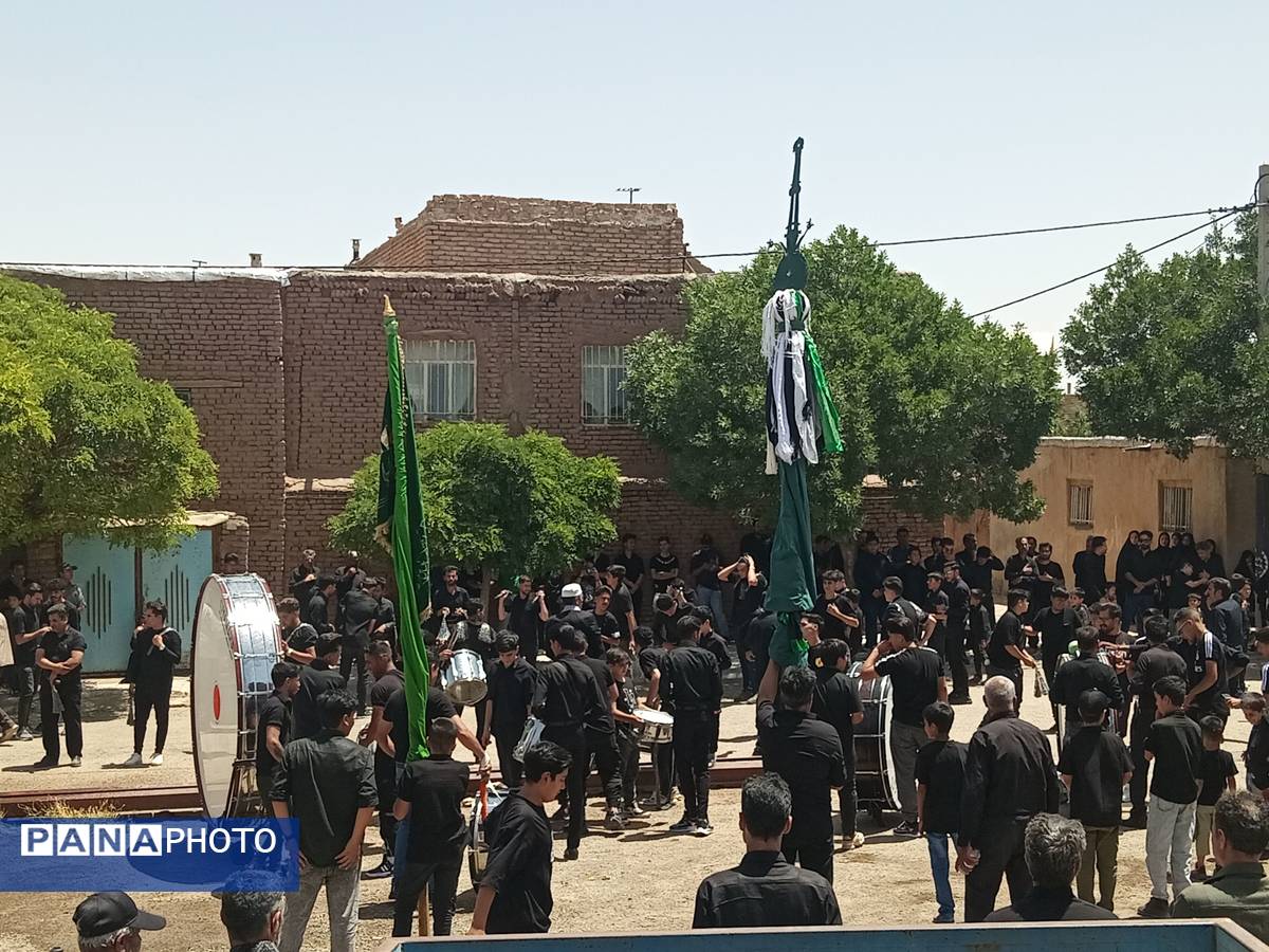 آیین تاسوعای حسینی؛ مردم رباطسنگ در سوگ علمدار کربلا