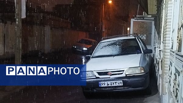 گذری بر دقایق اول بارش برف پاییزی در نیشابور 