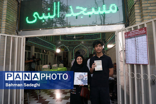 مرحله دوم انتخابات مجلس دوازدهم شورای اسلامی در مسجدالنبی میدان نبوت