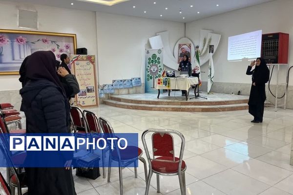 جلسه ضمن خدمت توانمندسازی مربیان و معاونین پرورشی ناحیه ۶ مشهد