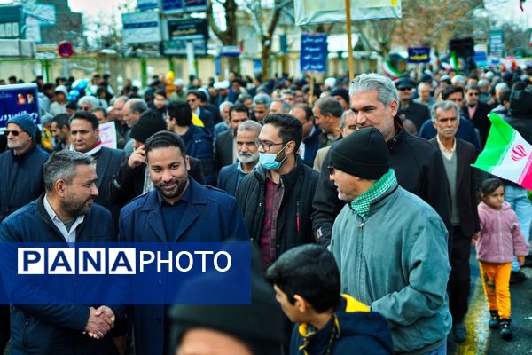 راهپیمایی ۲۲بهمن در شهرستان کاشمر با حضور پر رنگ مردم برگزار شد 