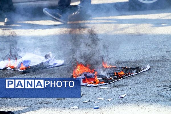  راهپیمایی ۱۳ آبان در بندرخمیر