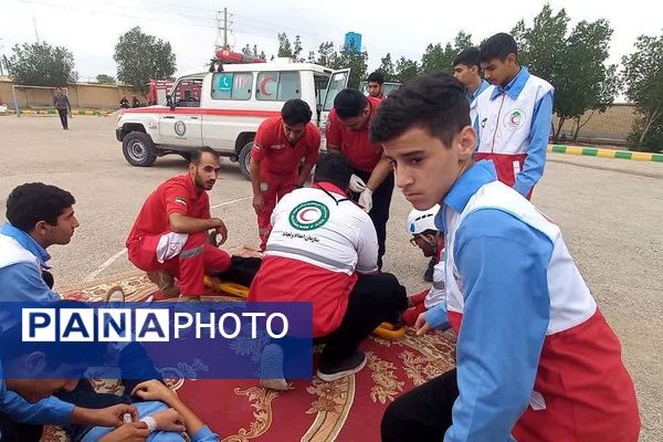 مانور زلزله در مدارس شهرستان‌ها و مناطق استان بوشهر