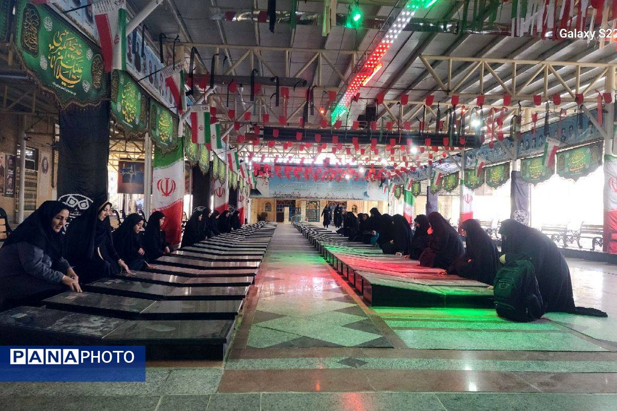 زیارت گلزار شهدا و اقامه نماز جماعت دانش‌آموزان فرزانگان در امامزاده ابراهیم ملارد
