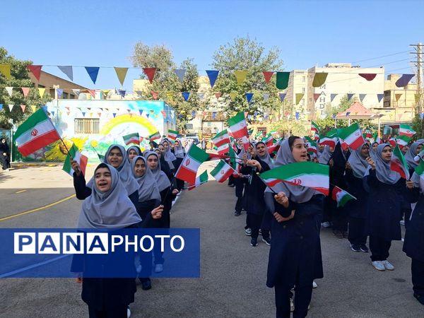 جشن جوانه‌ها در دبیرستان هیات امنایی حضرت معصومه(س) ناحیه 4 کرج 