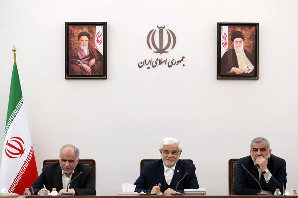 نظام در فرایند گزیر بانک آینده، اقتدار خود را در برخورد با متخلفین نشان داد