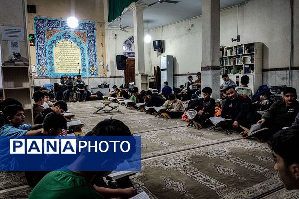 زمزمه‌های آرامش در هیاهوی نوجوانی 