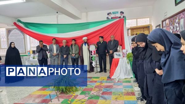 نواخته شدن زنگ کتاب و کتابخوانی در دبیرستان سمیه نوخندان