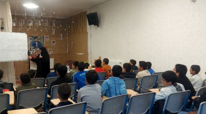 زمزمه طنین دلنشین کلام خدا در درالقران امام خمینی (ره) شهرستان خاتم 