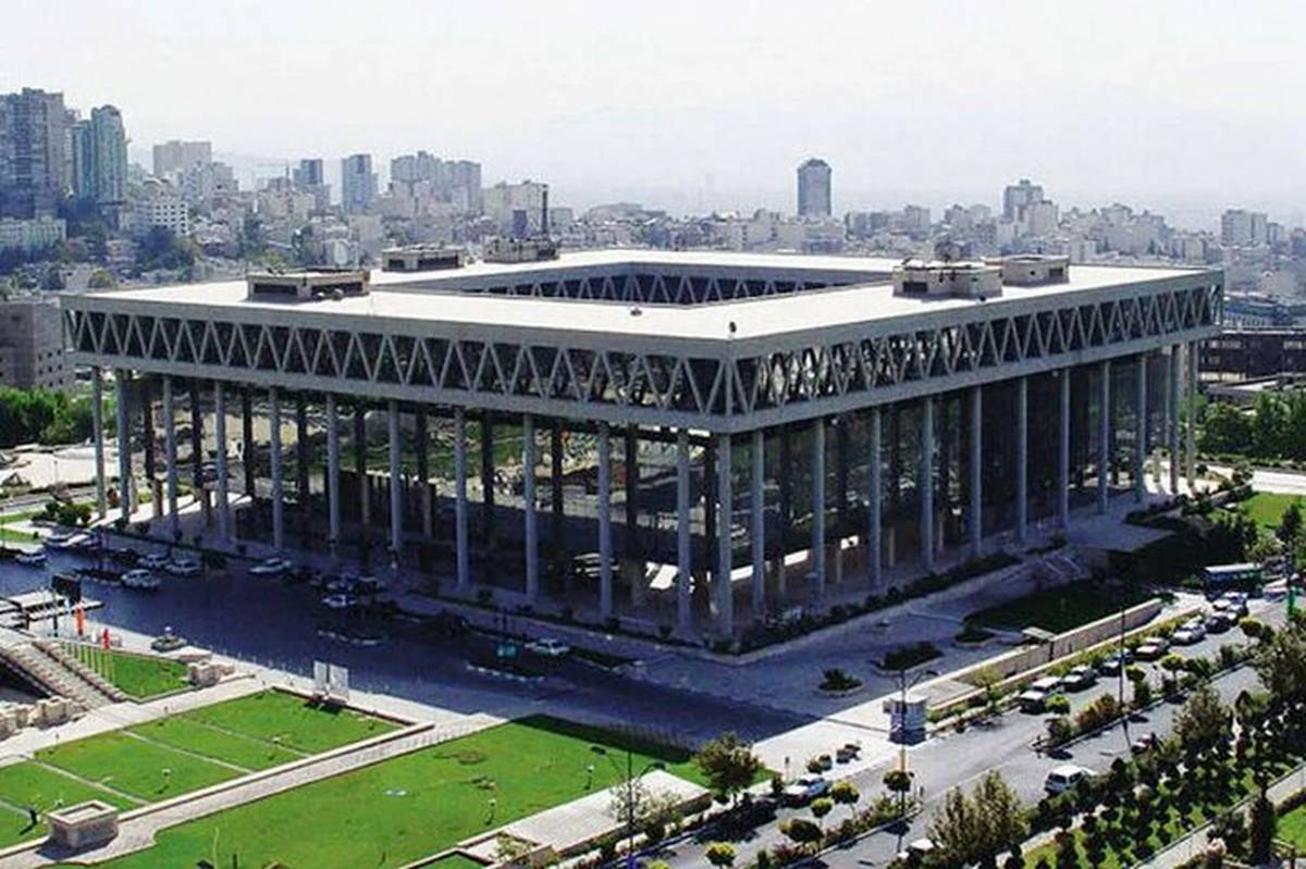 ساختمان شیشهای صدا و سیما را در فهرست میراث فرهنگی ثبت کنیم