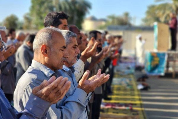 اقامه نماز عید سعید فطر در شهرستان منوجان 