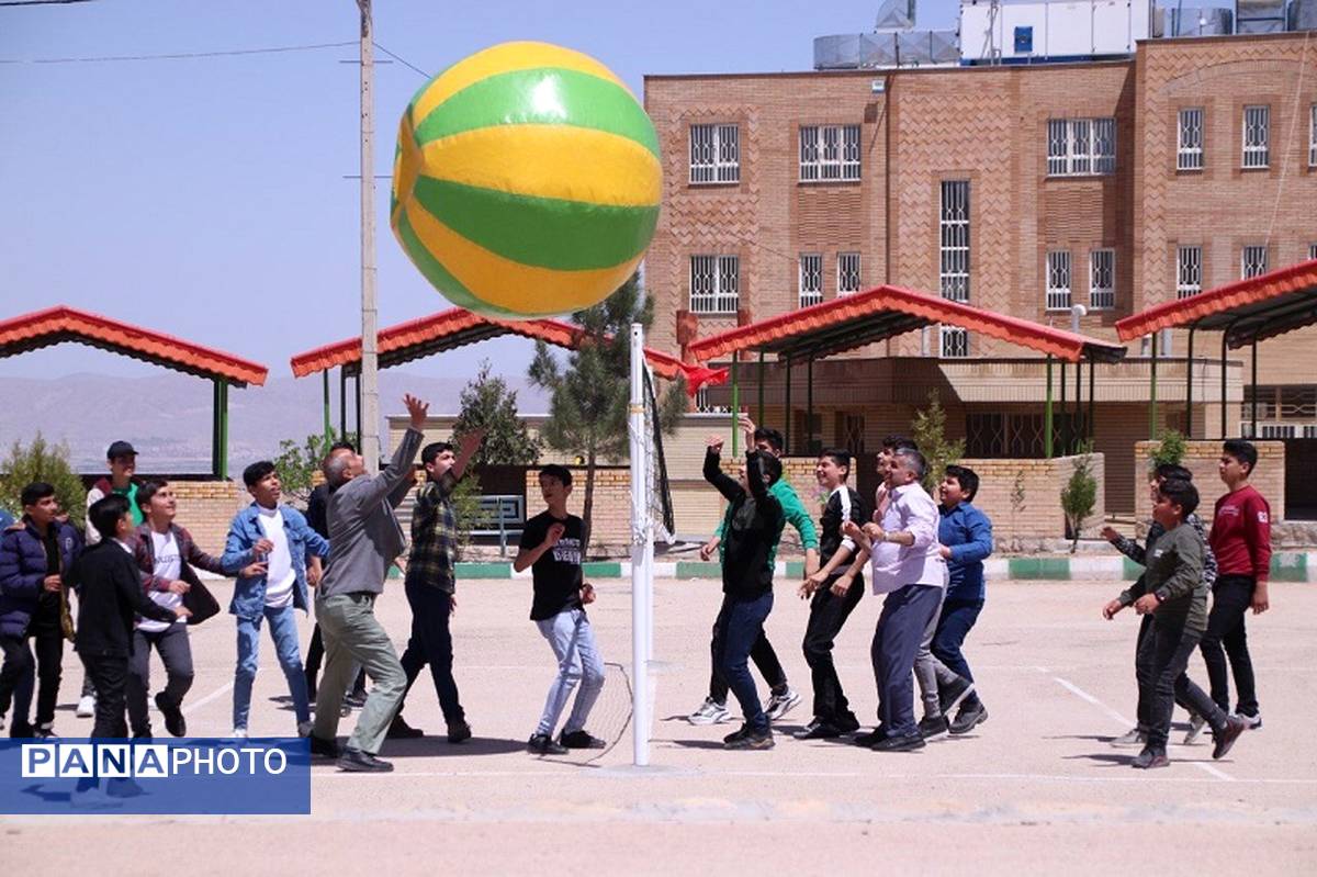 بزرگترین رویداد جهاد تبیین دانش‌آموزان متوسطه خراسان شمالی 