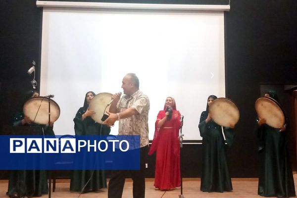 برگزاری جشن واژه و نوا در فرهنگسرای سلمان هراتی ملارد 