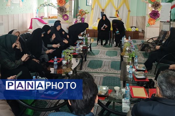 حضور مدیران مدارس ابتدایی ناحیه دو شهرری در جلسه قطبی مدیران 