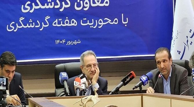 گردشگران برای ورود به کشور به سامانه سلامت مراجعه کنند