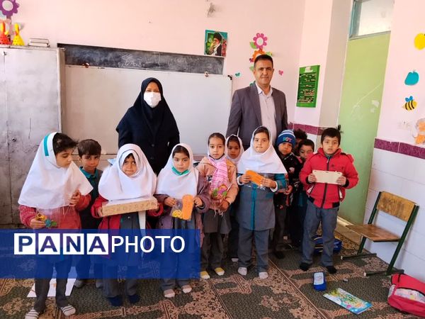 بازدید معاون آموزشی اداره آموزش و پرورش شهرستان خاتم از مدارس روستای خوانسار 