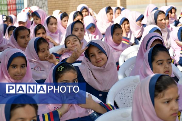  "سپاس معلم"  در مدرسه حاج حسن اسدی شهر فیض آباد مه‌ولات