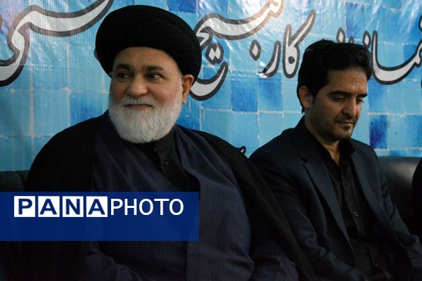 هم‌نوایی دانش‌آموزان مدرسه شهدای علم و فناوری در سوگ حضرت زهرا(س)