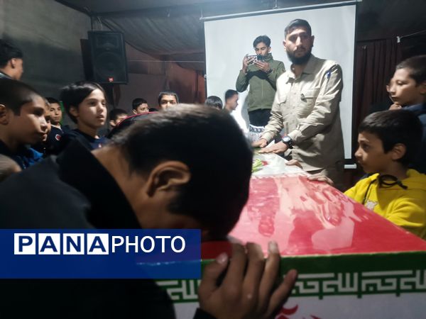 تشییع پیکر شهید گمنام در نمایشگاه یاس کبود 