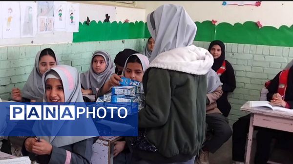 آغاز توزیع شیر در مدارس دخترانه بردسکن