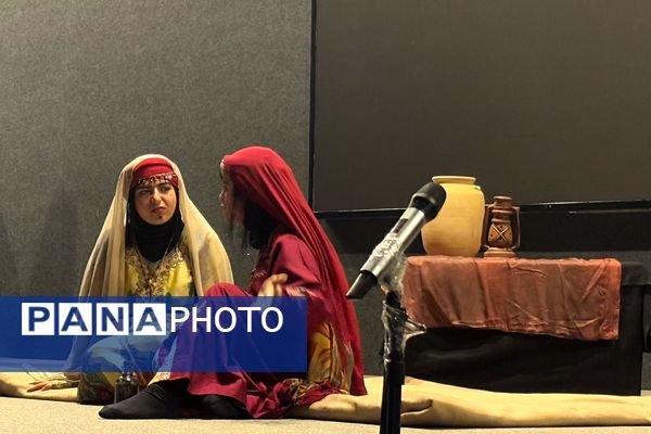 فریاد بی صدای شهادت حضرت زهرا(س) از سالن همایش اداره آموزش و پرورش شهرستان اسلامشهر به گوش رسید