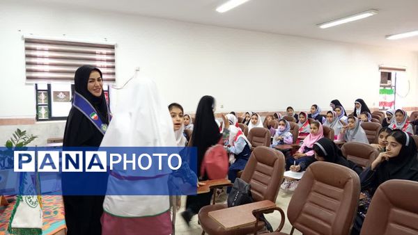 برگزاری کارگاه تخصصی خبرنویسی، عکاسی و طراحی پوستر ویژه دانش‌آموزان دختر در شهرستان جم