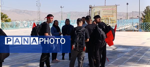 بدرقه دانش‌آموزان اعزامی به پیاده‌روی اربعین 