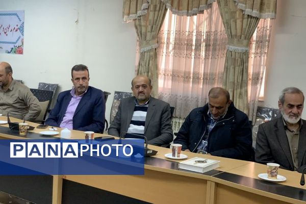 جلسه شورای ترویج فرهنگ ایثار و شهادت فیروزکوه با هدف حفظ و گسترش آرمان‌های شهدا