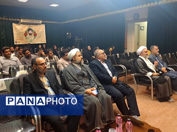 تقدیر از برگزیدگان دو رویداد رسانه‌ای «میثاق» و «سرباز مقاومت» در قم