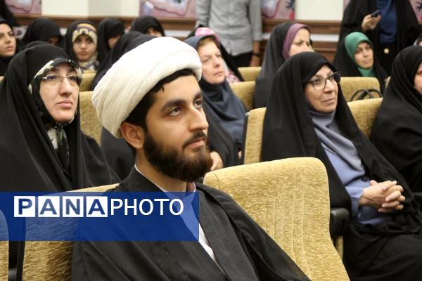 اولین جلسه حوزه معاونت پرورشی منطقه ۶ با محوریت اصل نماز