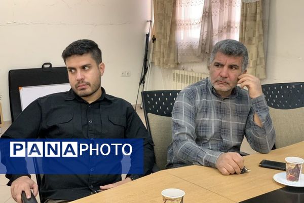 جلسه شورای ترویج فرهنگ ایثار و شهادت فیروزکوه با هدف حفظ و گسترش آرمان‌های شهدا