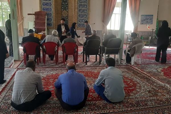 برگزاری همایش کشاورزی با محوریت مدیریت باغداری و زراعت در سورانه 